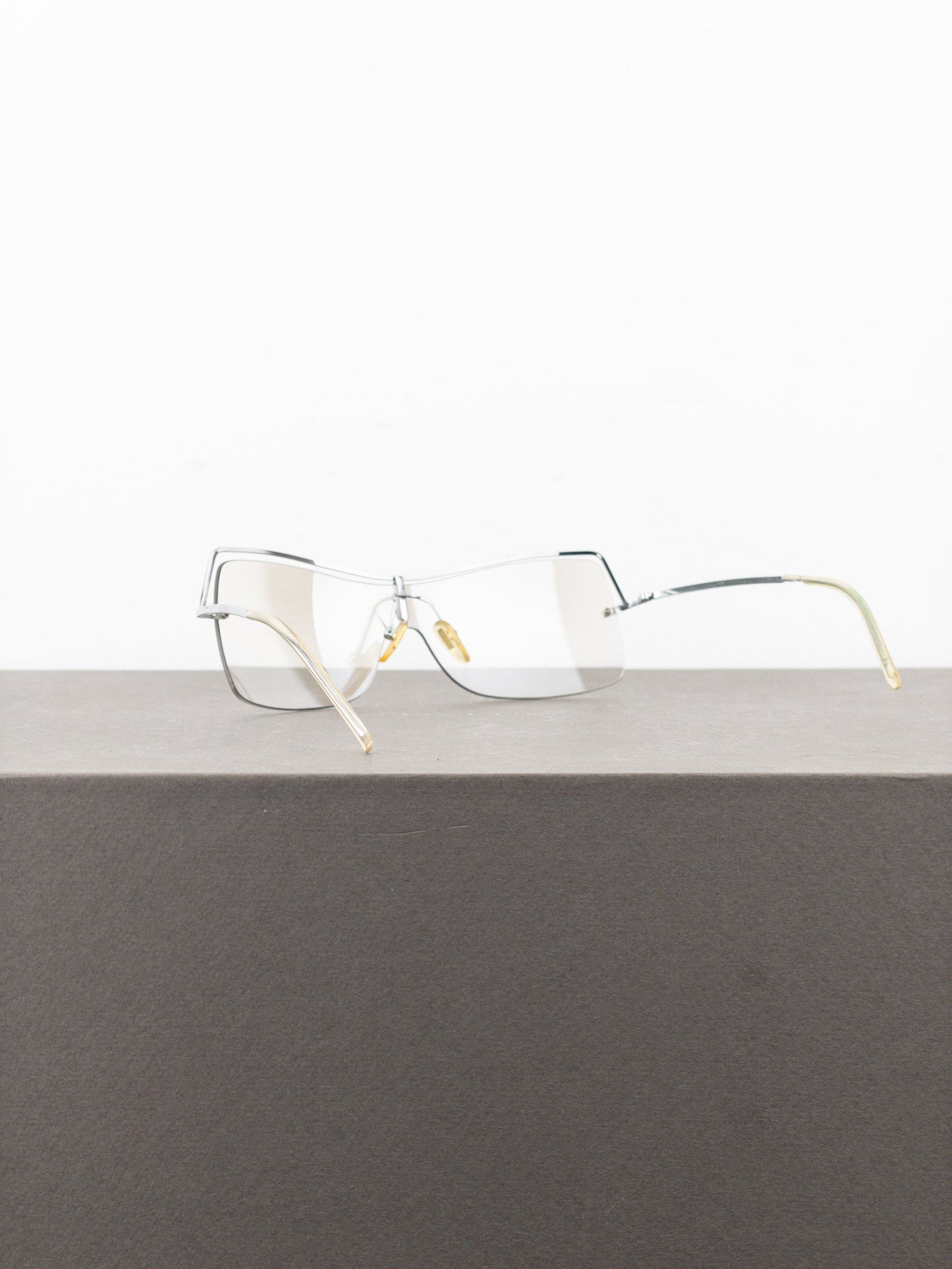 Gucci by Tom Ford 2000s GG2683/S Wrap Mask Shield Sunglasses