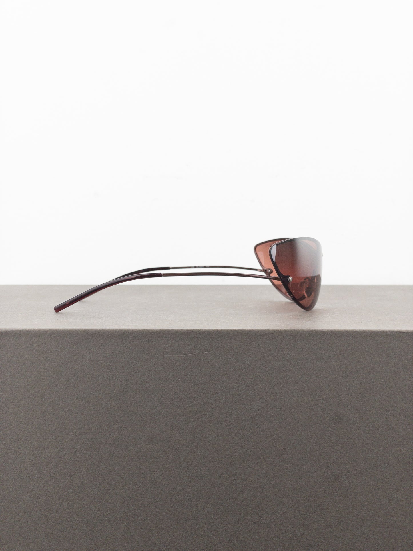 Gucci by Tom Ford SS01 GG2665/S Wrap Mask Shield Cat Eye Sunglasses