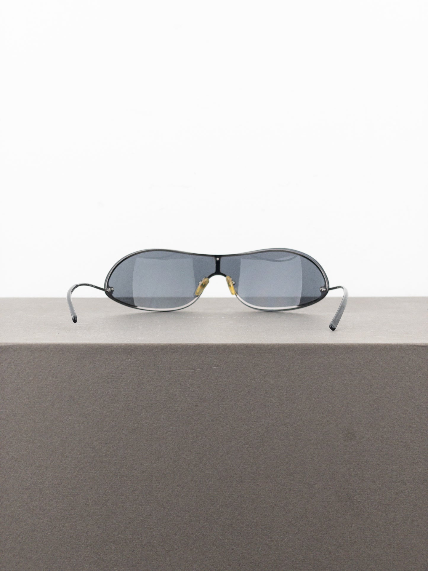 Gucci by Tom Ford SS01 GG1658 Wrap Shield Sunglasses
