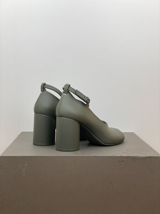 Maison Margiela AW21 Rubber Tabi Mary Jane Pumps