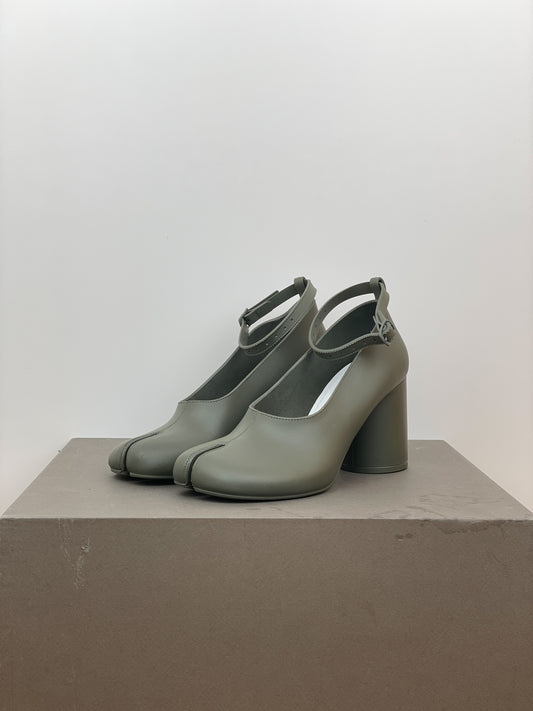 Maison Margiela AW21 Rubber Tabi Mary Jane Pumps
