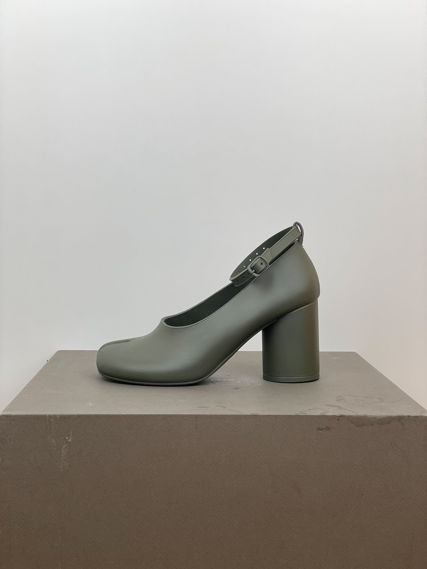 Maison Margiela AW21 Rubber Tabi Mary Jane Pumps