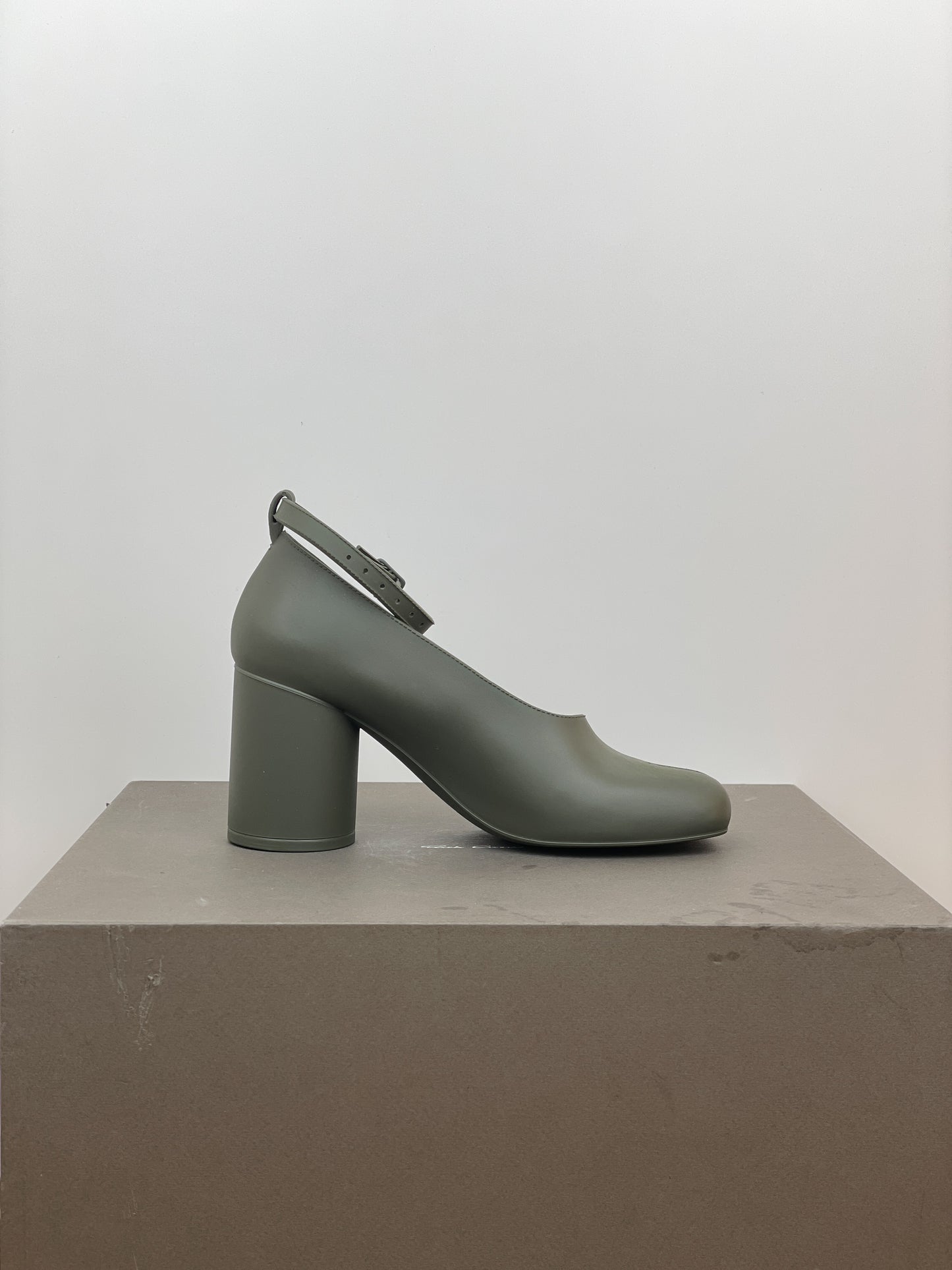 Maison Margiela AW21 Rubber Tabi Mary Jane Pumps