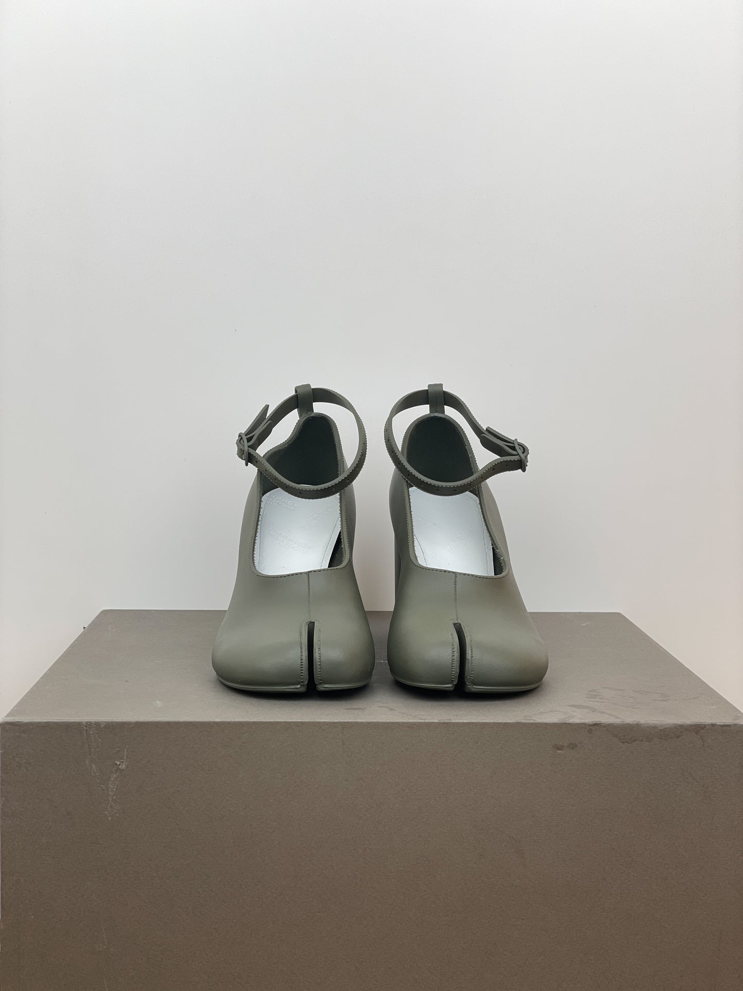 Maison Margiela AW21 Rubber Tabi Mary Jane Pumps