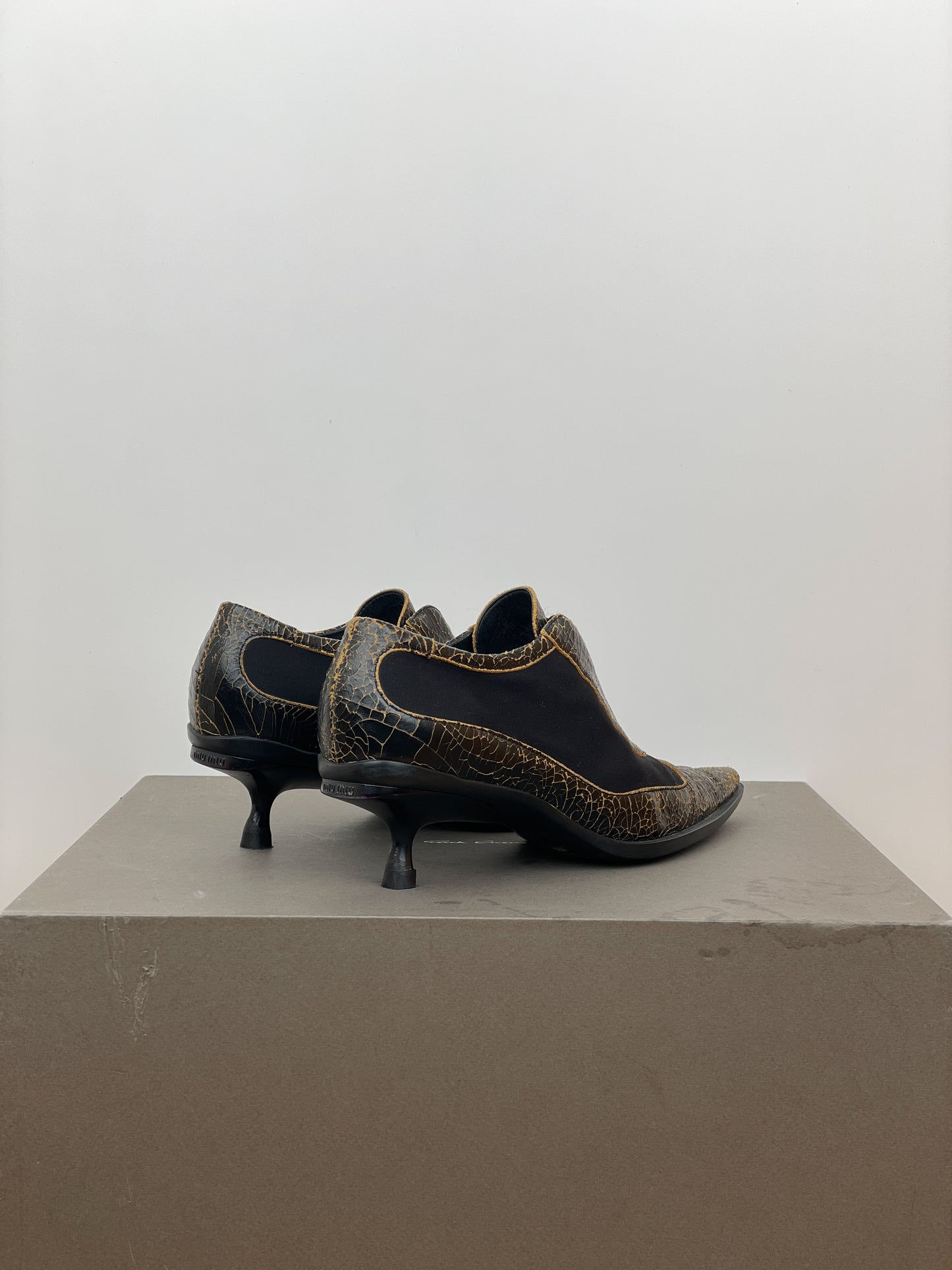 Miu Miu AW01 Cracked Leather Lace-Up Pump Kitten Heels