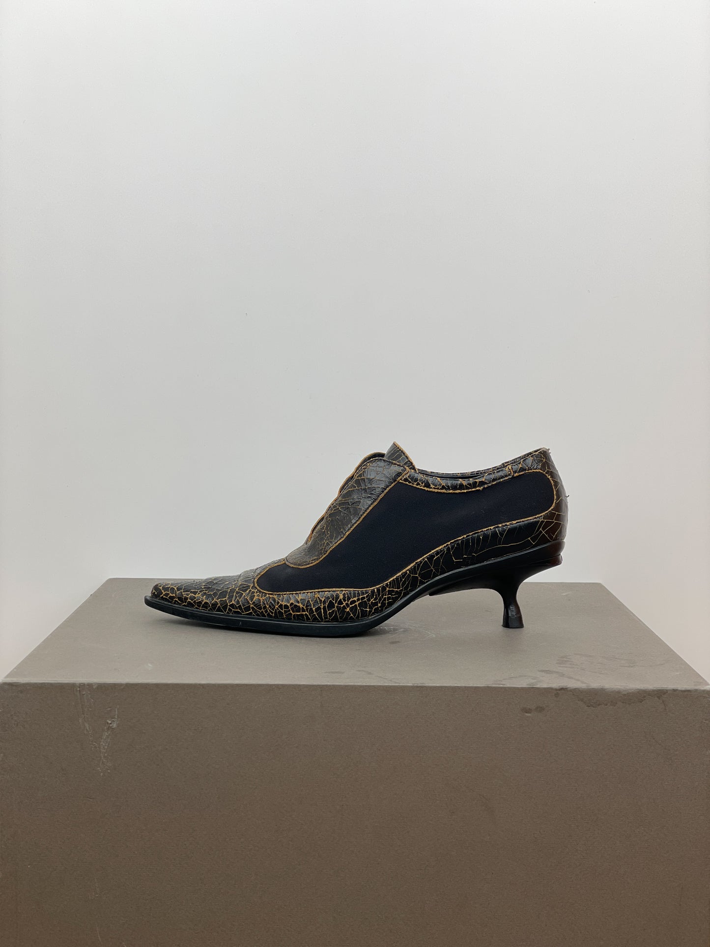 Miu Miu AW01 Cracked Leather Lace-Up Pump Kitten Heels