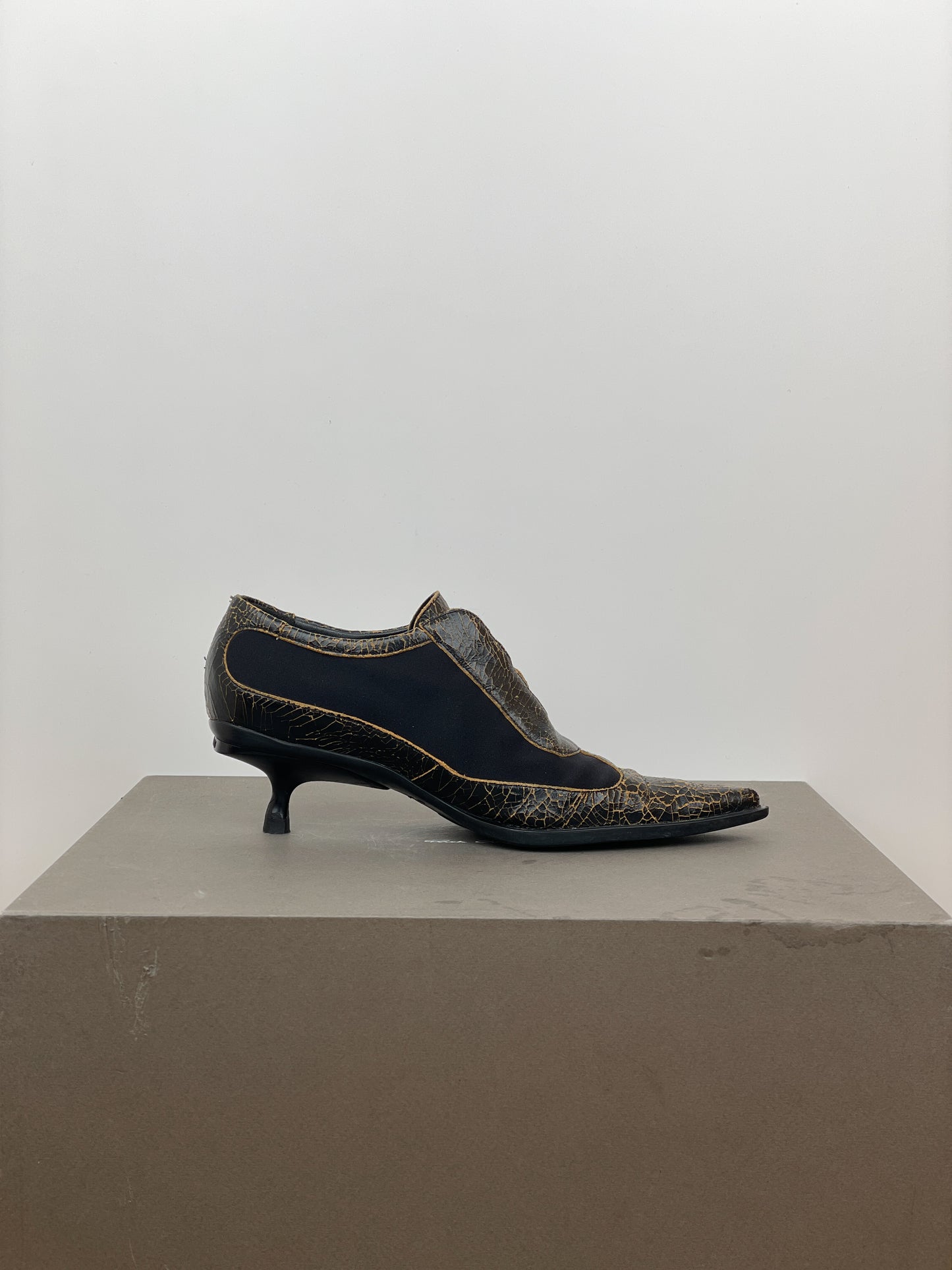 Miu Miu AW01 Cracked Leather Lace-Up Pump Kitten Heels