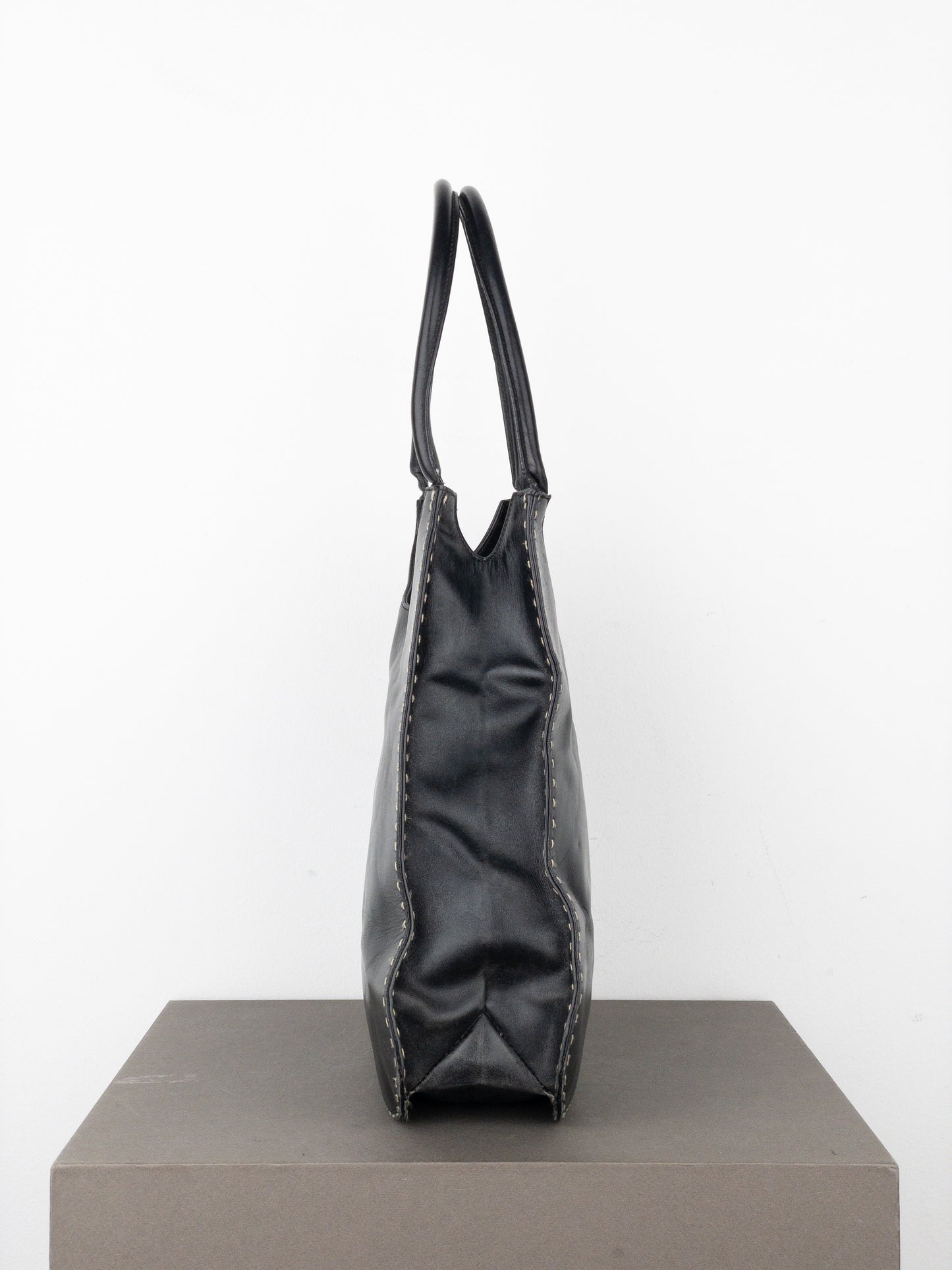 Gucci by Tom Ford 1990s Topstitch Leather Hobo Shoulder Bag
