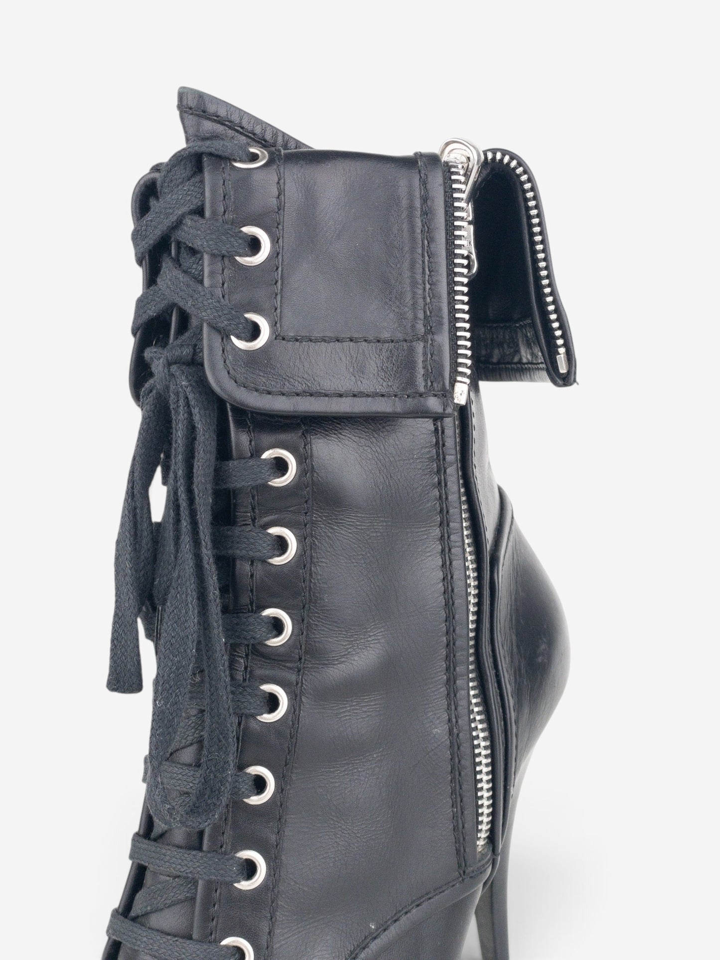 Balmain by Decarnin x Giuseppe Zanotti 2010s Zipper Ankle Heel Boots – detail view