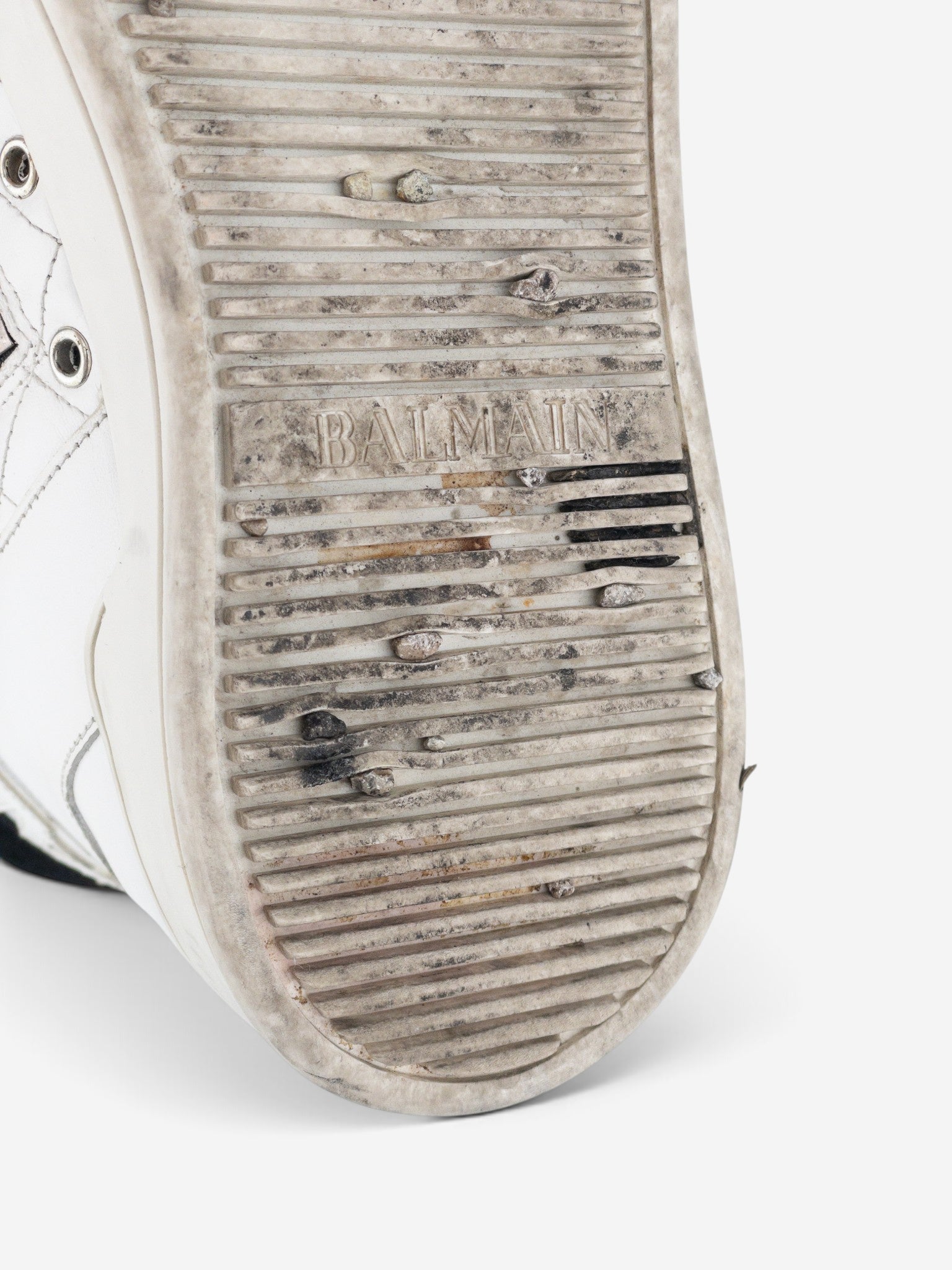 Balmain by Olivier Rousteing AW13 Quilted Leather High-Top Logo Sneakers – detail view