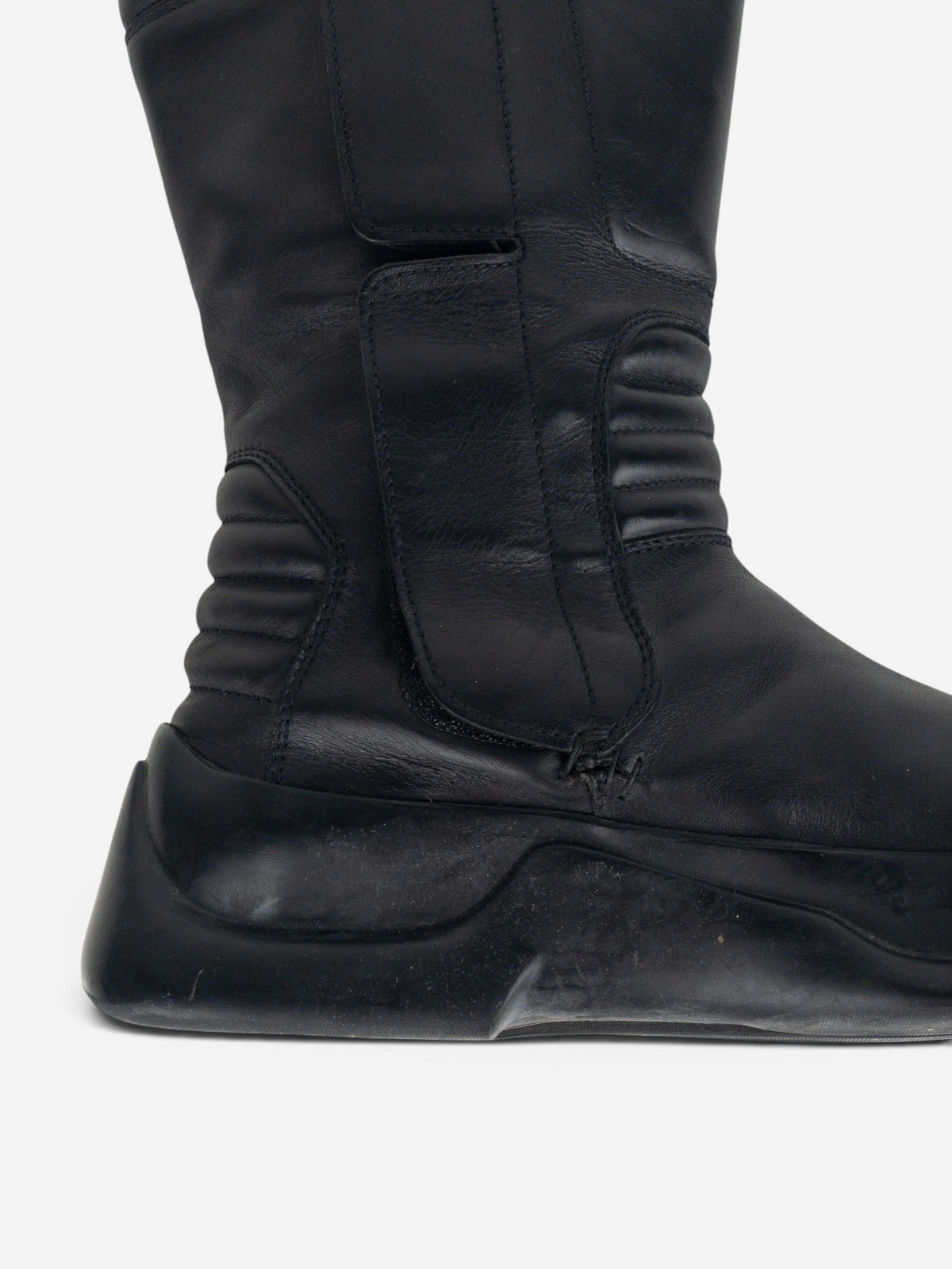 Prada AW99 Mid Calf Square Toe Astro Moto Biker Boots – heel detail