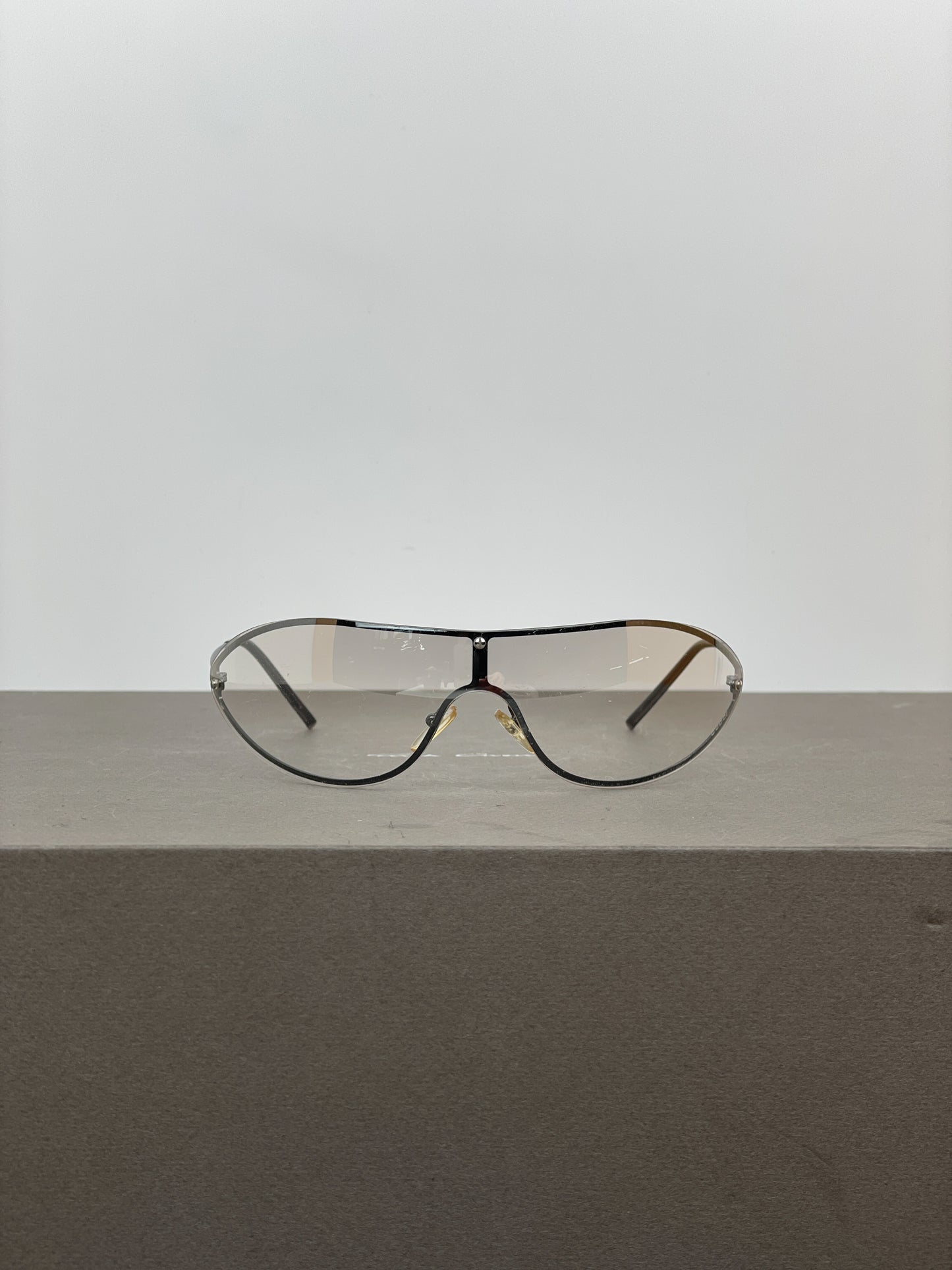 Gucci by Tom Ford SS01 GG1659 Wrap Shield Sunglasses