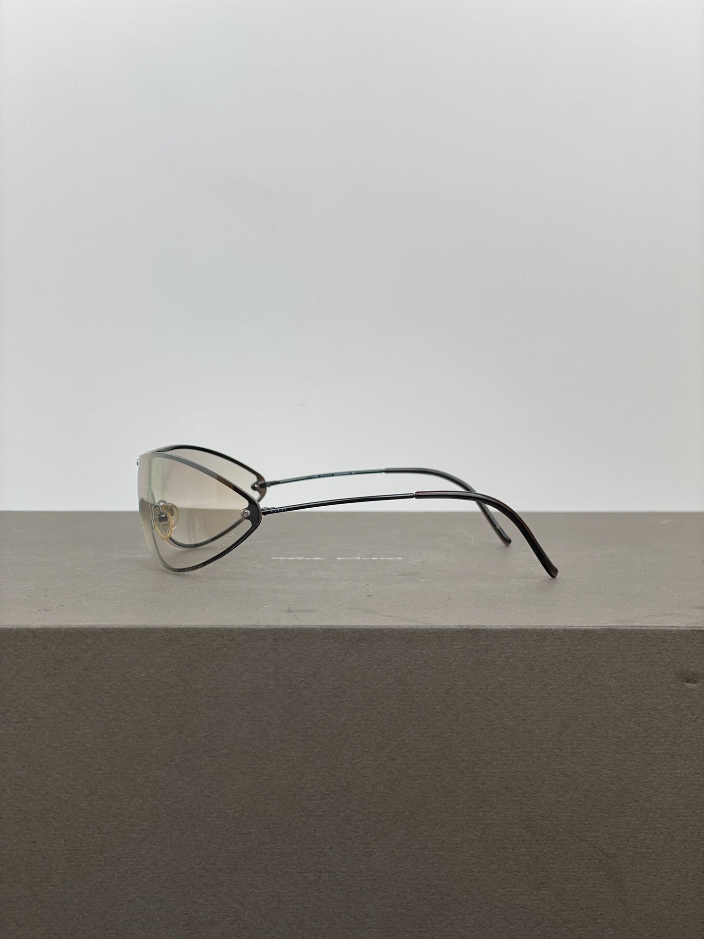 Gucci by Tom Ford SS01 GG1659 Wrap Shield Sunglasses
