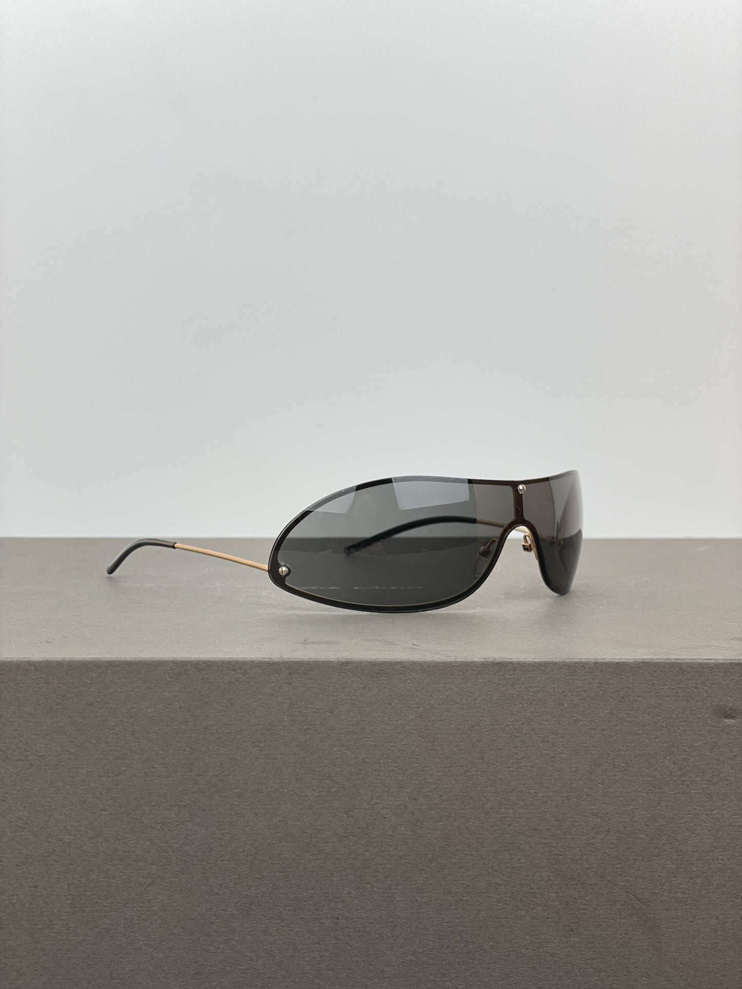 Gucci by Tom Ford SS01 GG1659 Wrap Shield Sunglasses