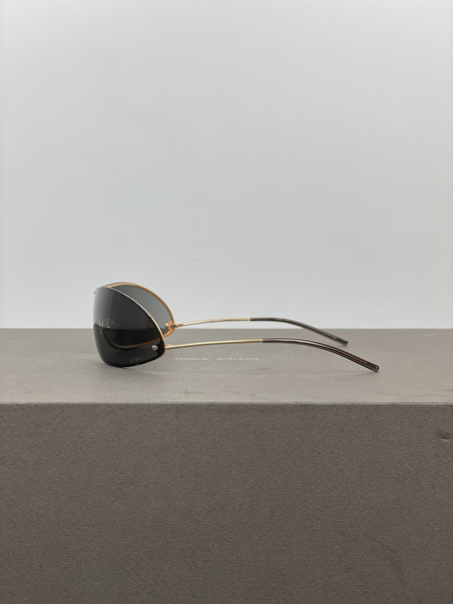 Gucci by Tom Ford SS01 GG1659 Wrap Shield Sunglasses