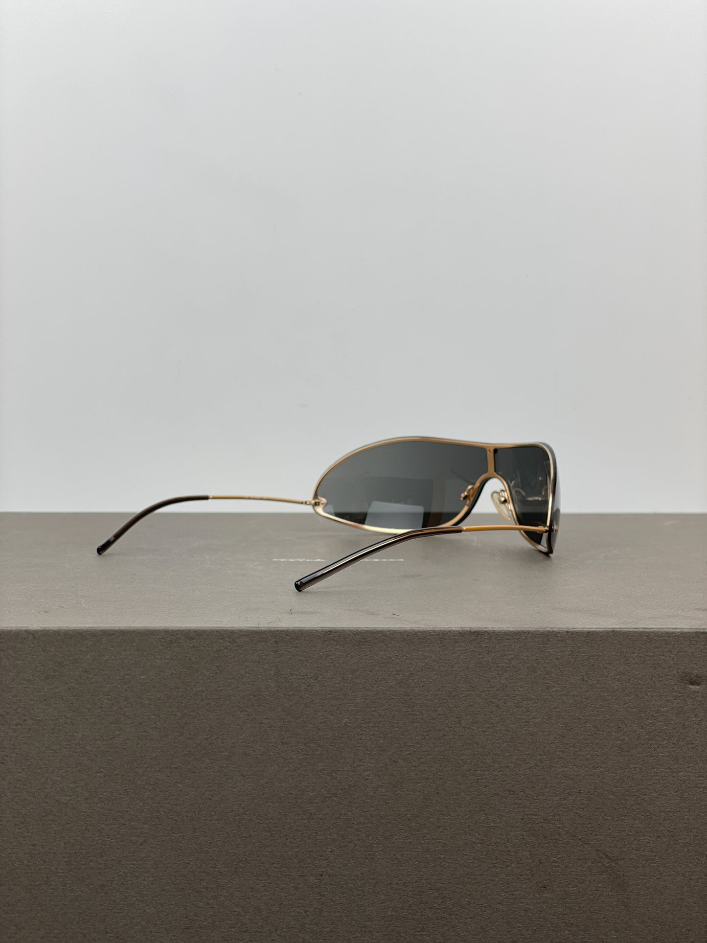Gucci by Tom Ford SS01 GG1659 Wrap Shield Sunglasses