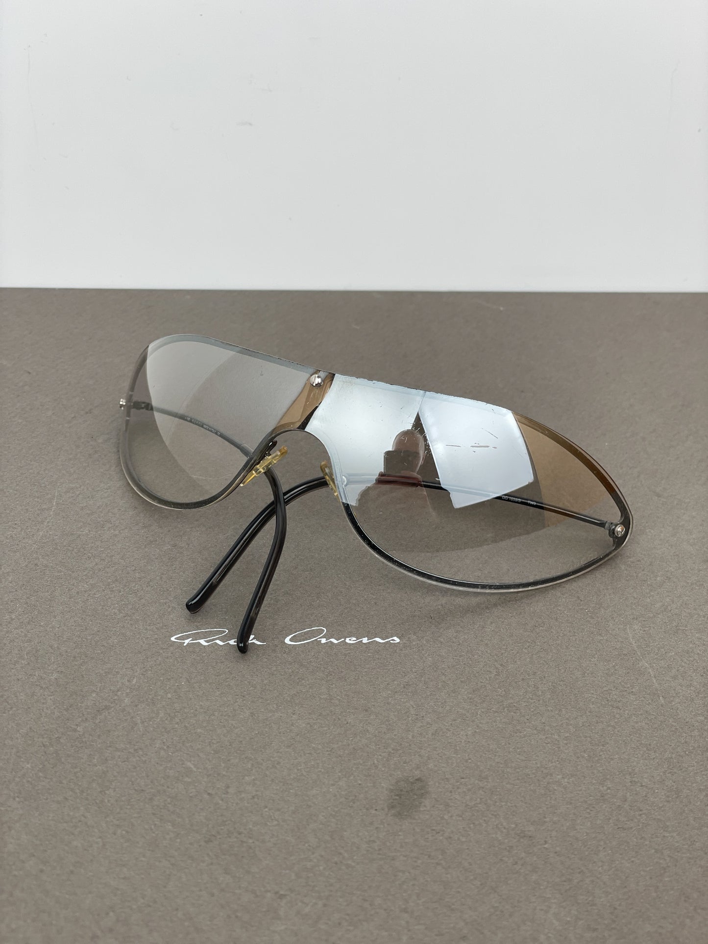 Gucci by Tom Ford SS01 GG1659 Wrap Shield Sunglasses
