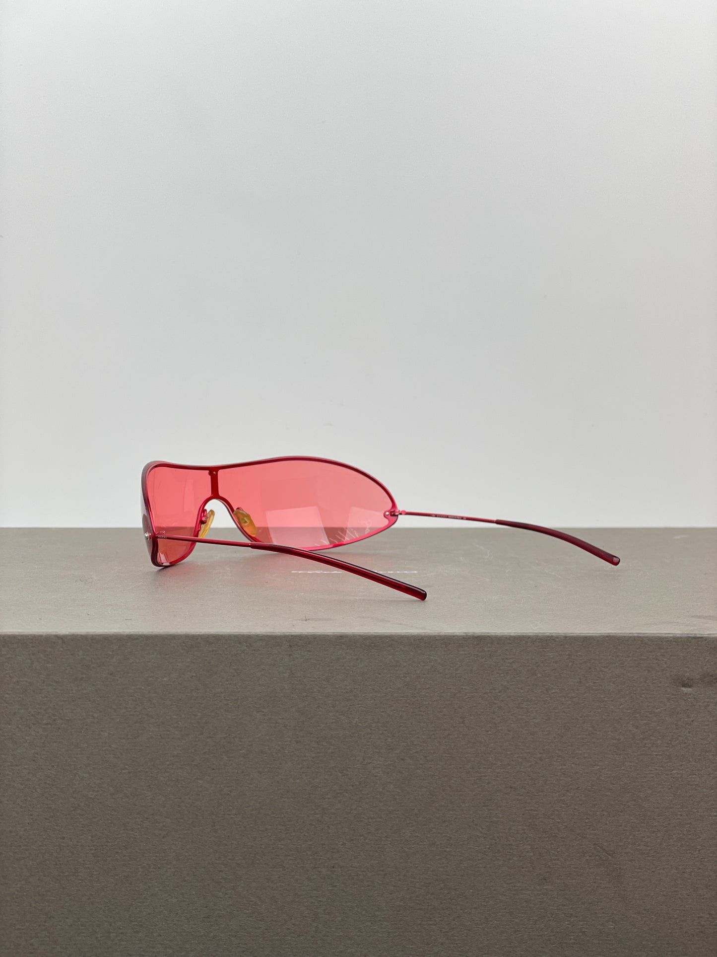 Gucci by Tom Ford SS01 GG1658 Wrap Shield Sunglasses