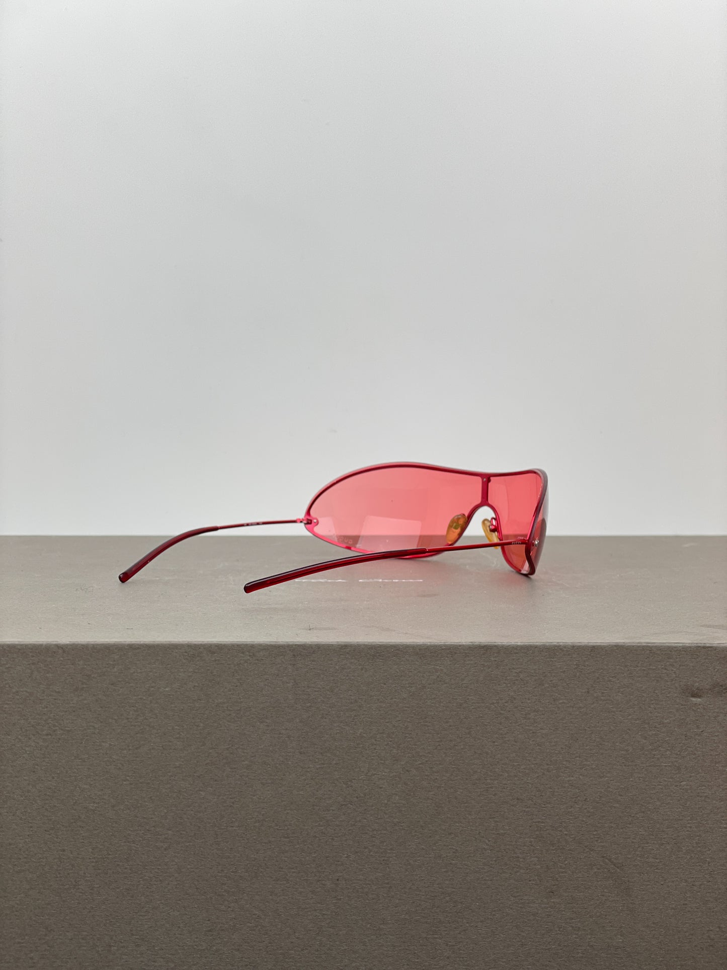 Gucci by Tom Ford SS01 GG1658 Wrap Shield Sunglasses
