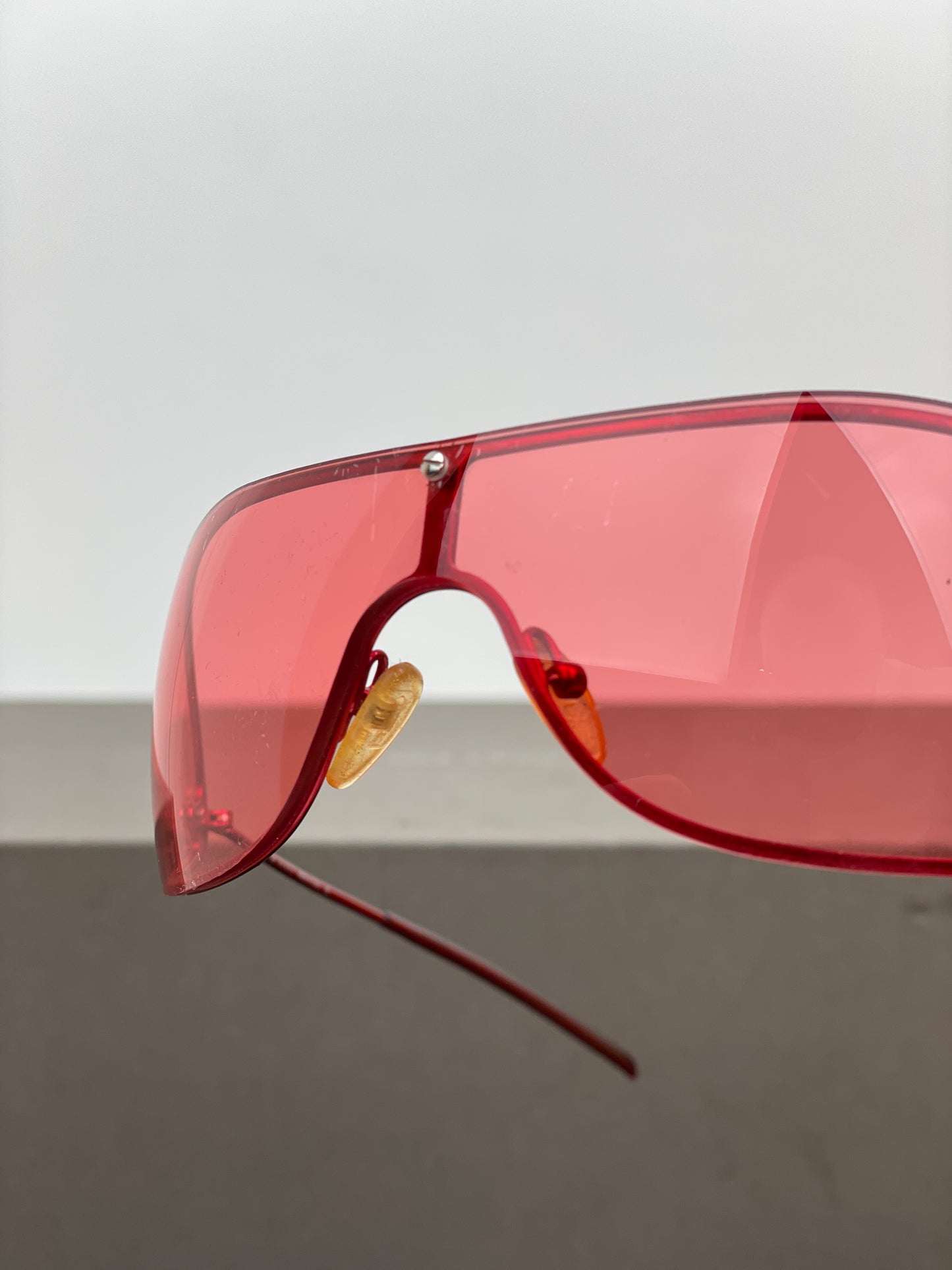 Gucci by Tom Ford SS01 GG1658 Wrap Shield Sunglasses