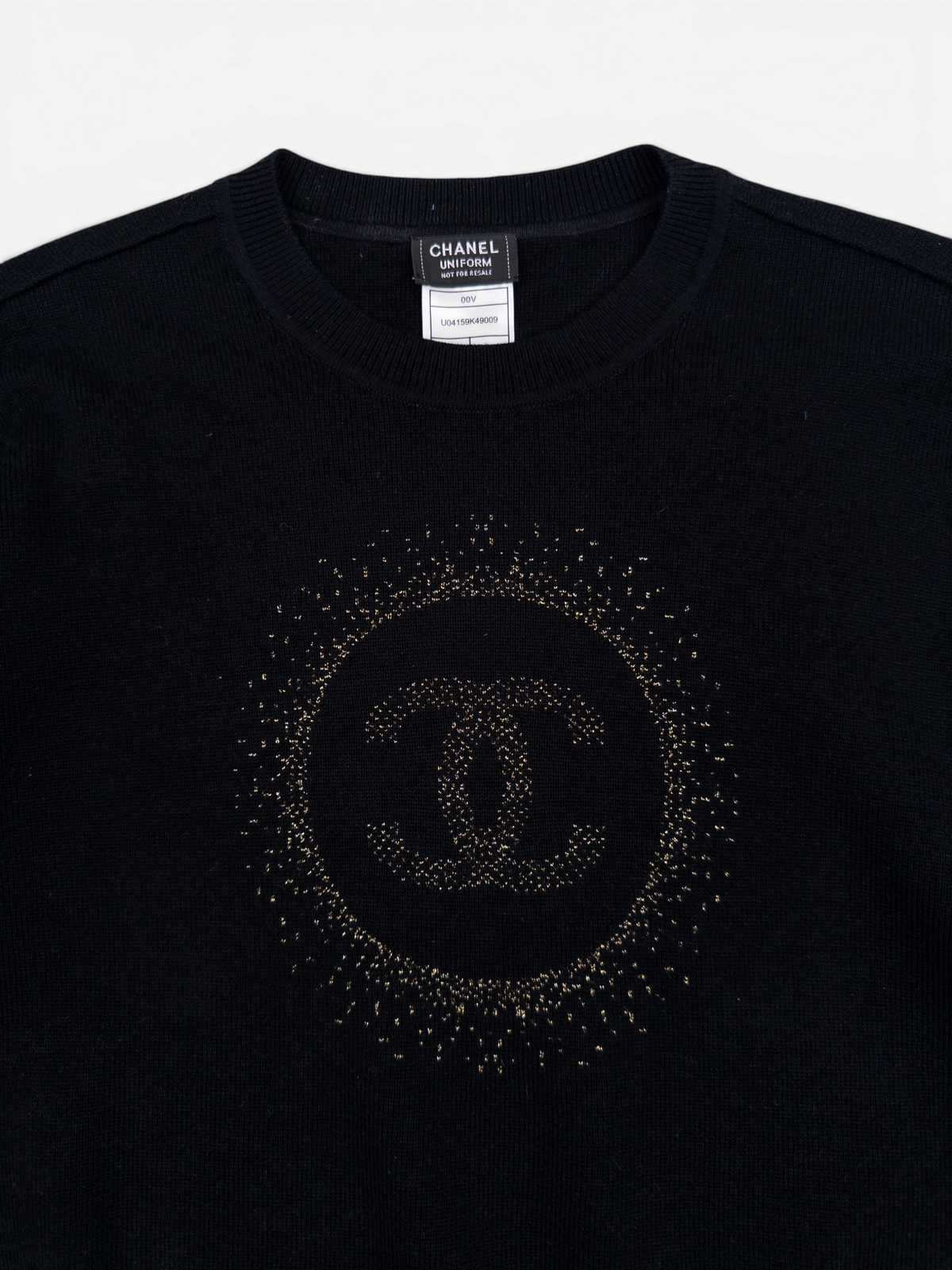 Chanel by Karl Lagerfeld 2010s CC Glitter Logo Knit Sweater – CC logo detail