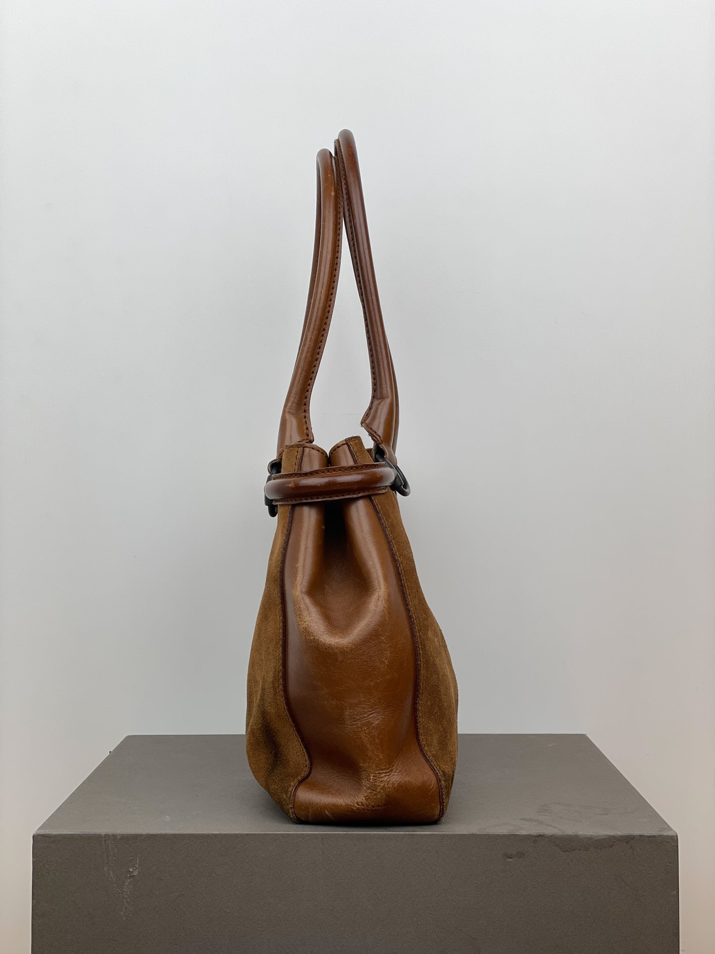 Gucci by Tom Ford 1990s Horsebit Suede Shopper Handbag (brown)