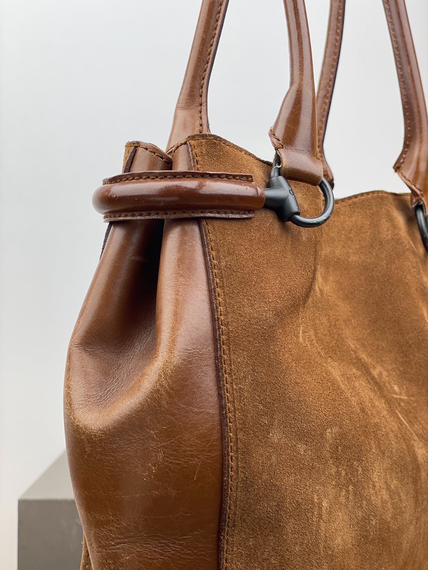 Gucci by Tom Ford 1990s Horsebit Suede Shopper Handbag (brown)