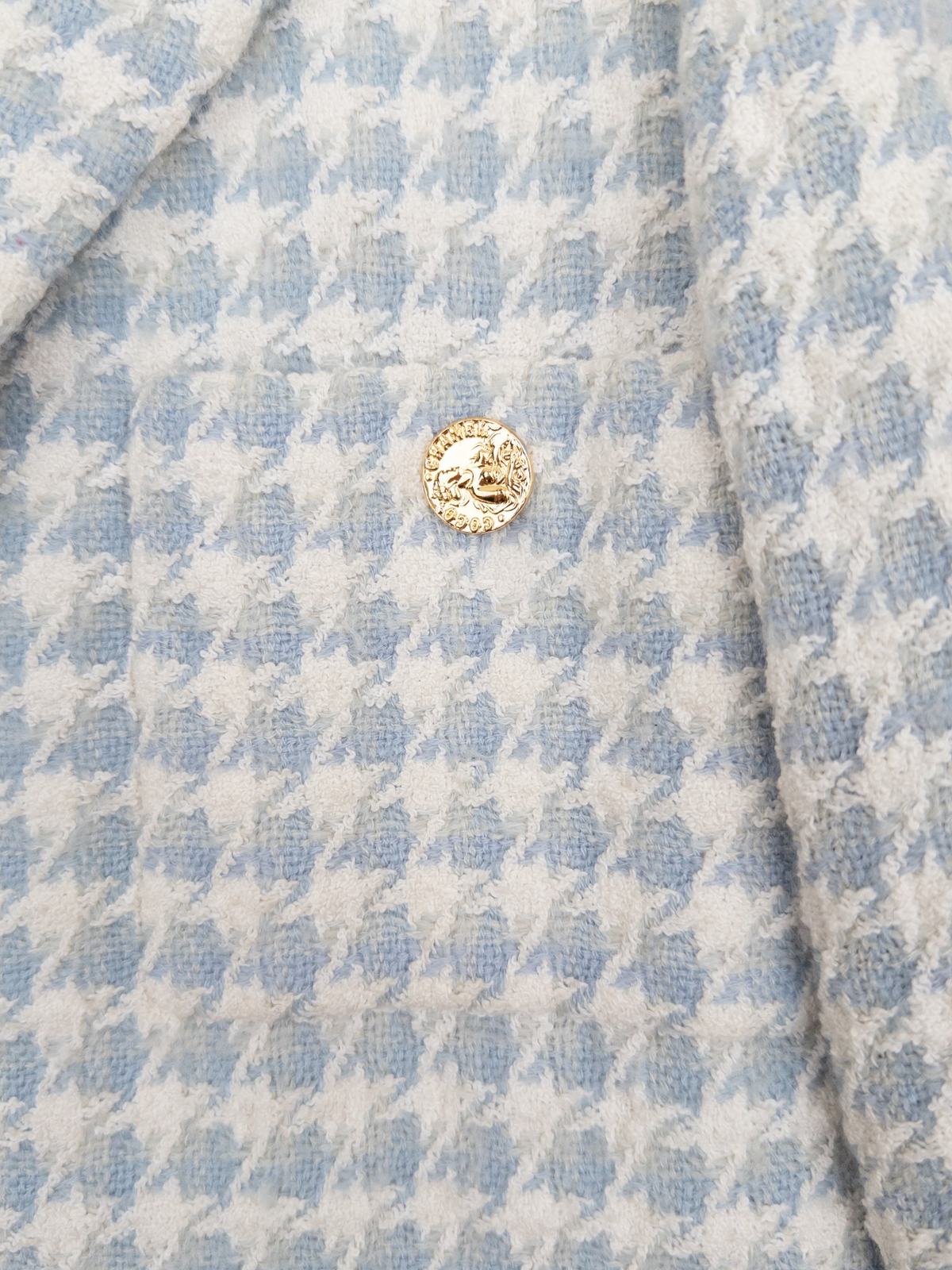 Chanel by Karl Lagerfeld AW87 Cropped Houndstooth Tweed Blazer Jacket – tweed detail
