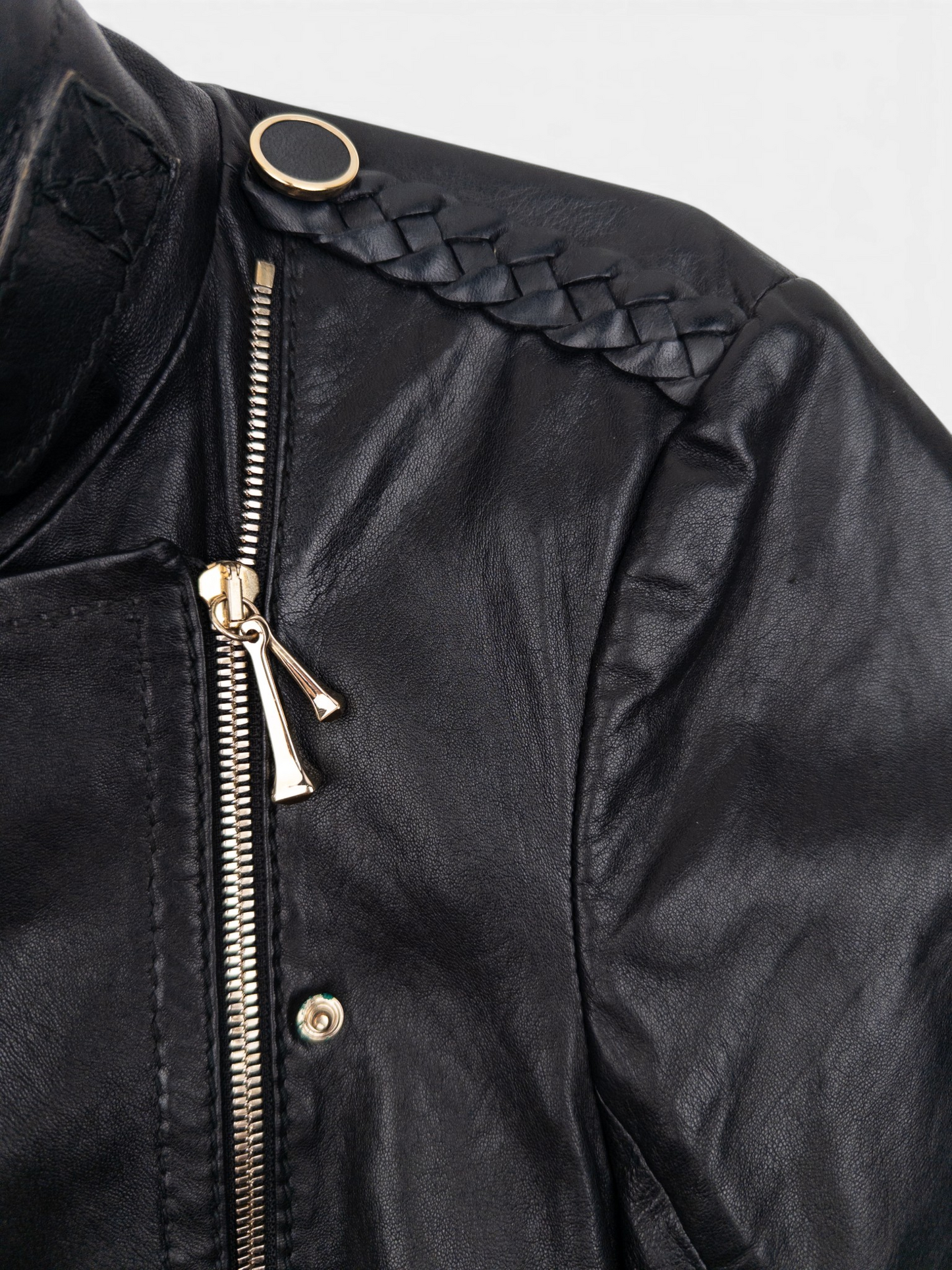 Gucci by Frida Giannini SS08 Short Sleeve Napoleon Leather Jacket – button detail