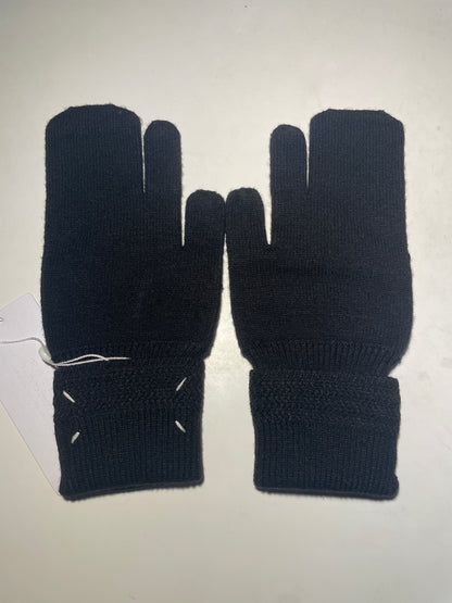 Maison Margiela Tabi Mitten Knit Gloves