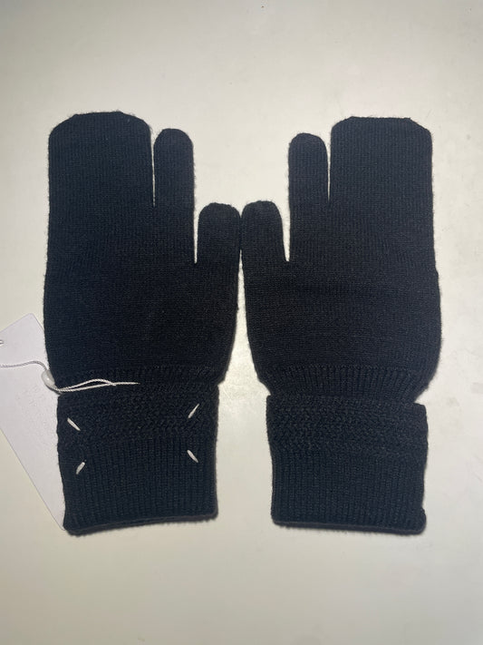 Maison Margiela Tabi Mitten Knit Gloves