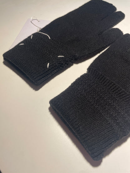 Maison Margiela Tabi Mitten Knit Gloves