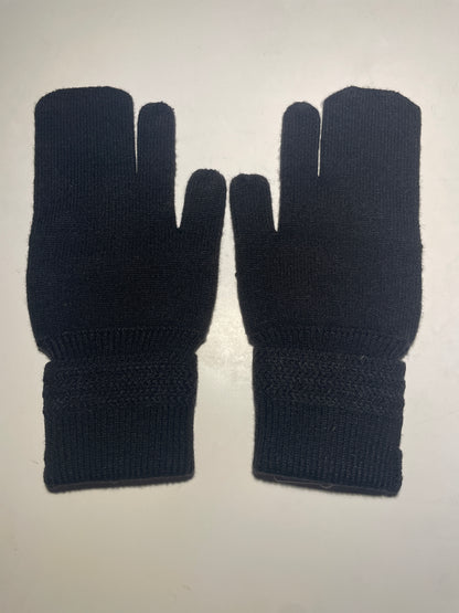 Maison Margiela Tabi Mitten Knit Gloves