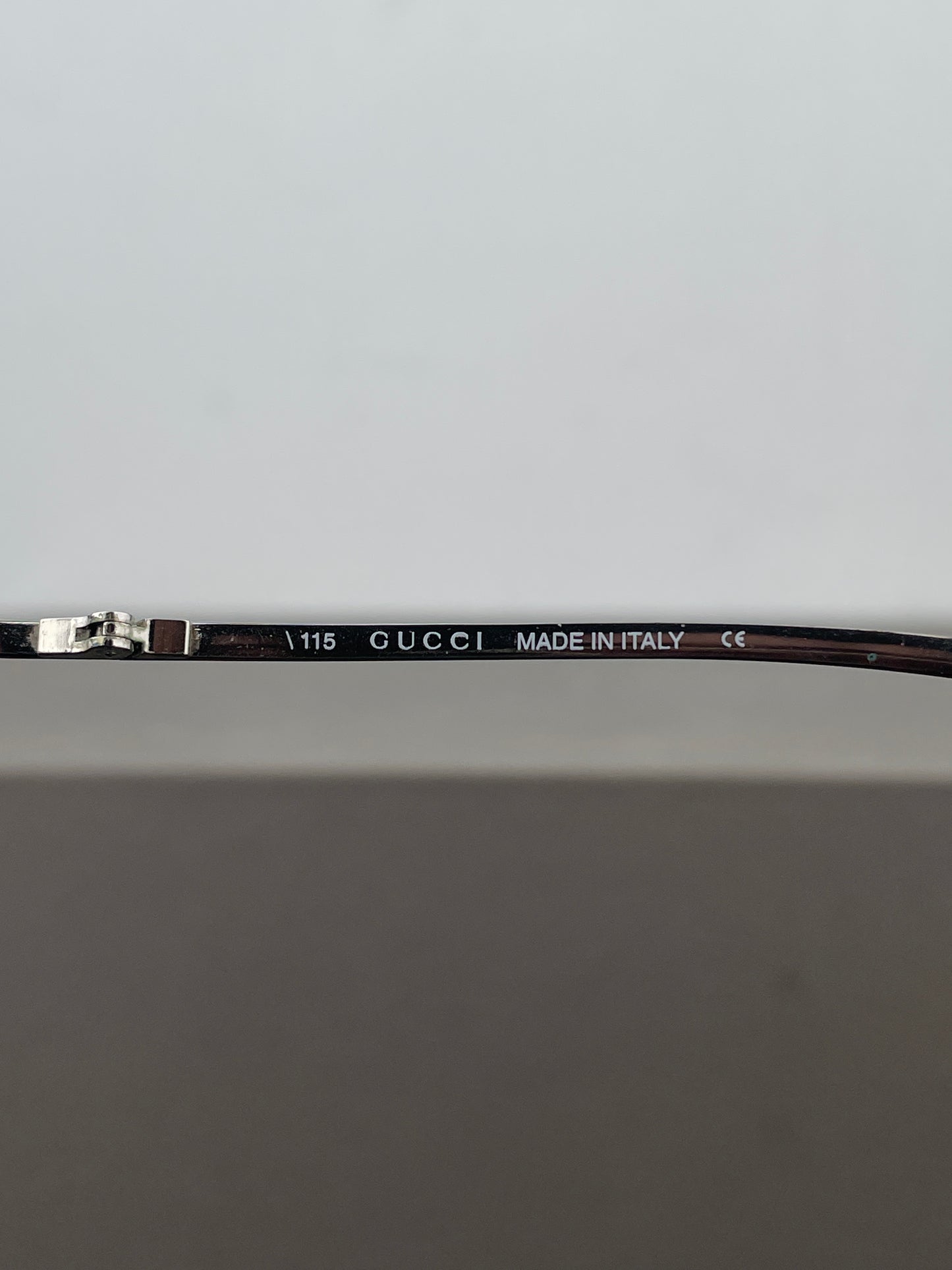 Gucci by Tom Ford 2000s ‘GG2681S‘ Wrap Mask Shield Sunglasses