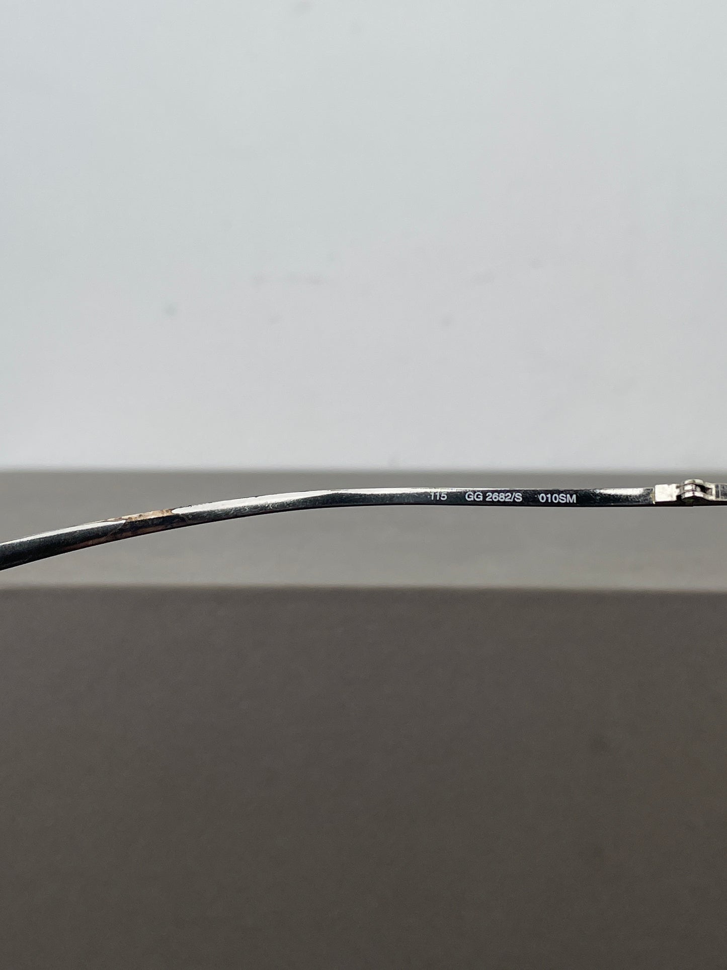 Gucci by Tom Ford 2000s ‘GG2681S‘ Wrap Mask Shield Sunglasses