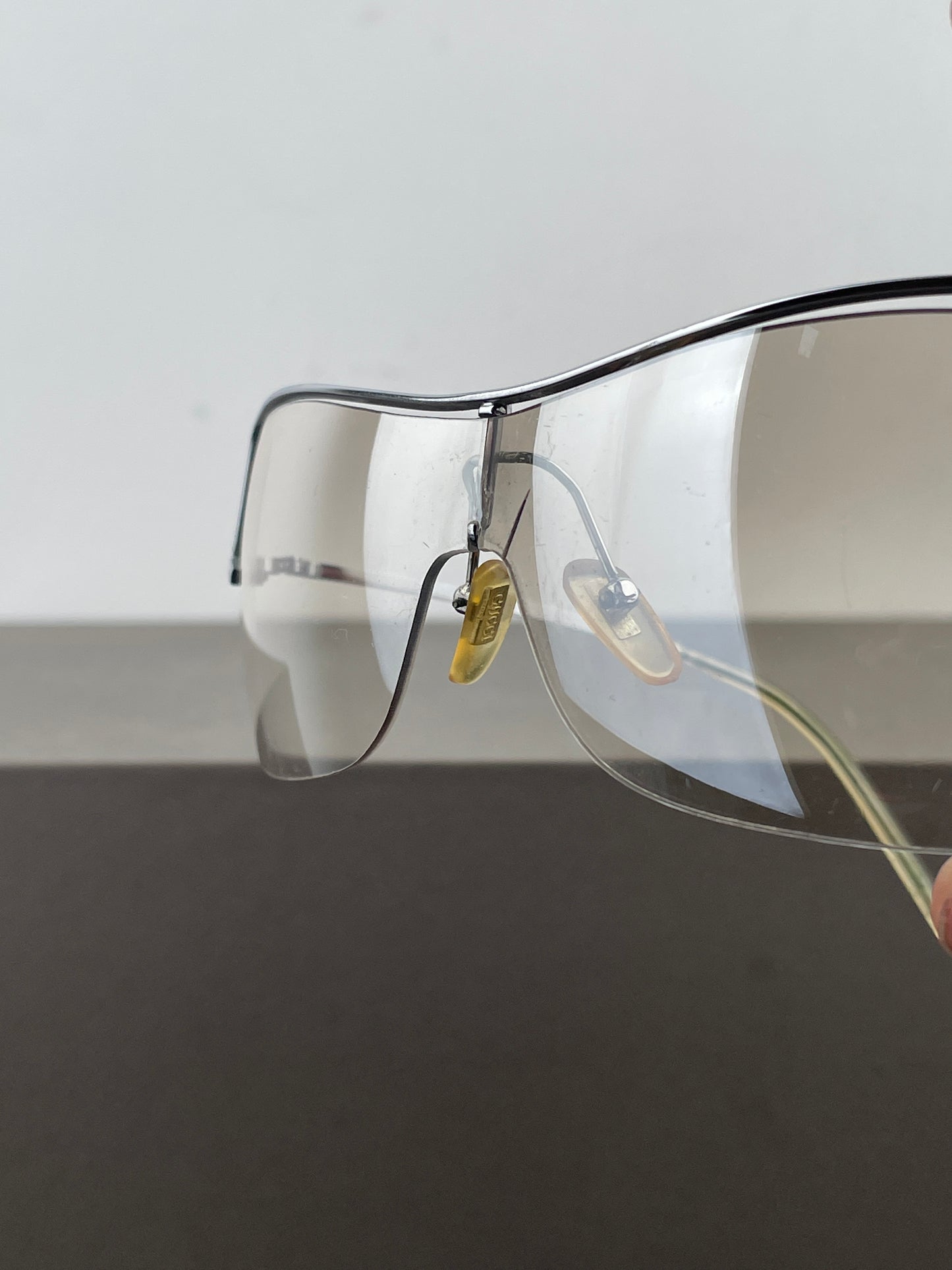 Gucci by Tom Ford 2000s GG2683/S Wrap Mask Shield Sunglasses