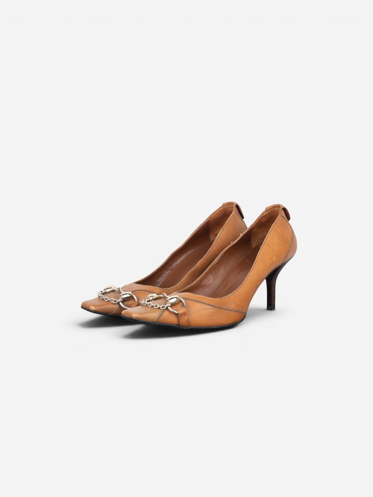 opening act. Gucci by Tom Ford AW03 Pumps aus hellbraunem Leder mit quadratischer Zehenpartie und silbernem Horsebit.