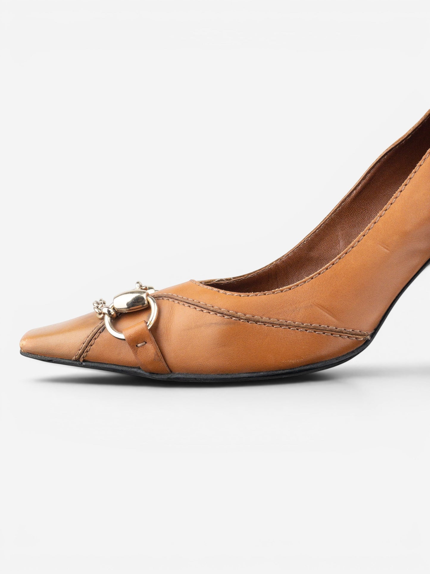 opening act. Gucci by Tom Ford AW03 Pumps aus hellbraunem Leder mit eckiger Zehenpartie und silbernem Horsebit-Detail