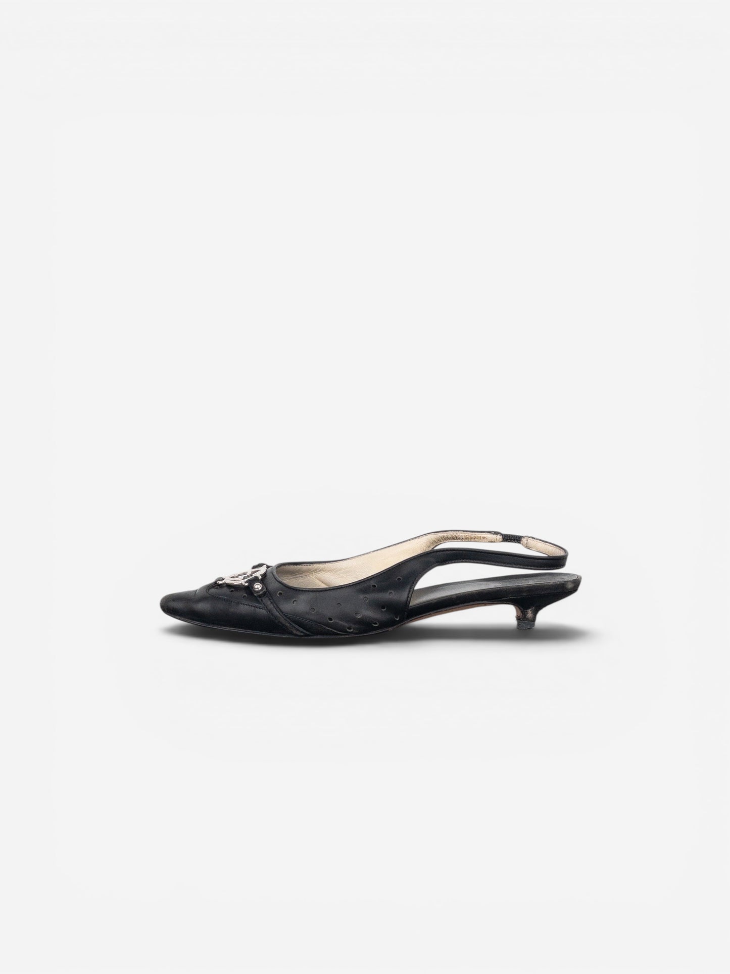 Schwarze Gucci by Tom Ford Slingback-Kitten-Heels aus Leder mit silbernem GG-Logo von opening act.